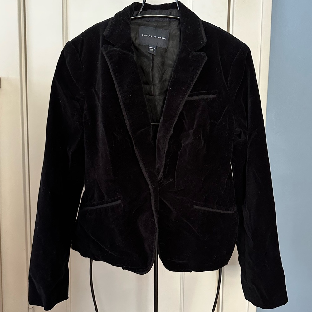 BR Velvet Blazer Jacket